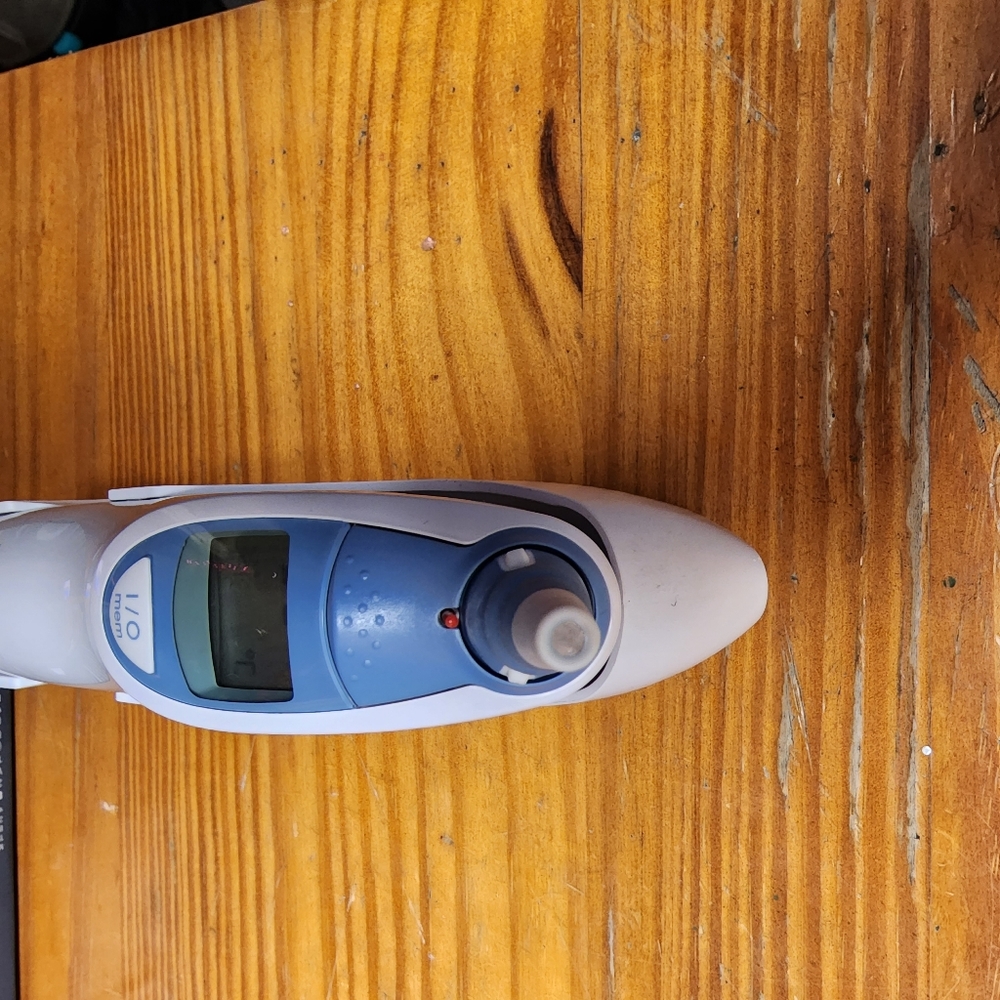 digital thermometer - Picture 3 of 5